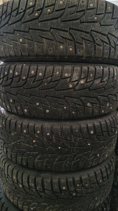 Продам зимние шины 215/55/17