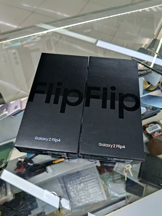 Срочно Samsung Flip 4 256гб