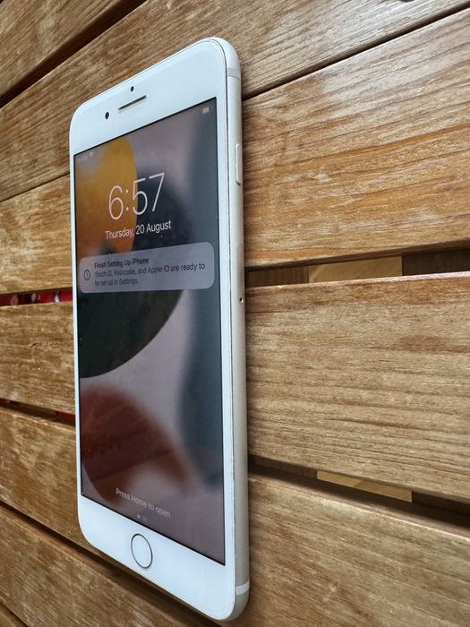 iPhone 7 Plus 128 Gb батерия 100%