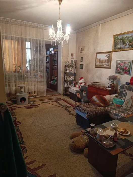 Срочно продаётся 3/2/4 = 74м2 Ор-р 102 школа метроТинчлик.Цена 83,500$