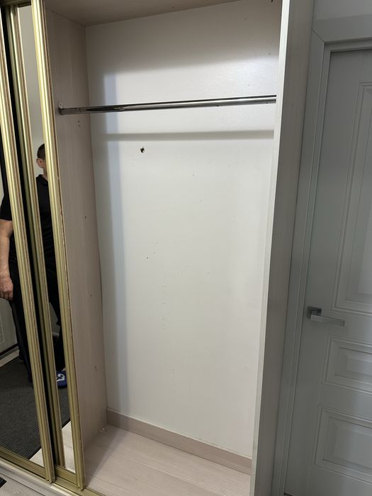 Продам шкаф прихожей