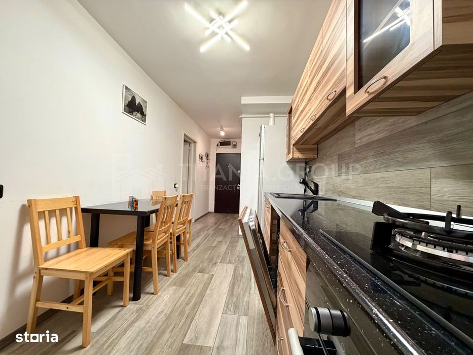 Apartament cu 3 camere, 2 bai  - zona Tractorul