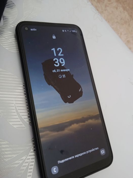 Самсунг А11  в хорошем состоянии