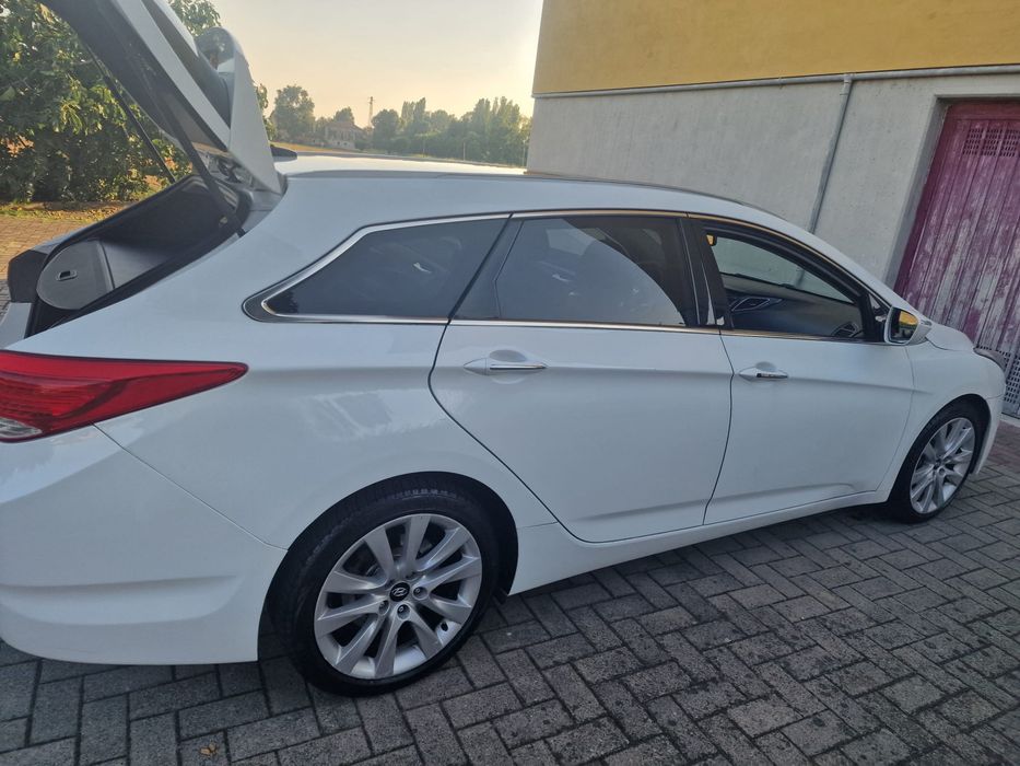 Hyundai  I40 1.7 diesel piele panoramic incalzire