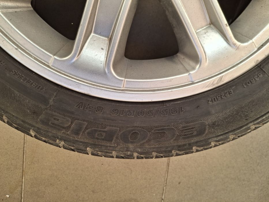Janta aluminiu 16 Peugeot 1000 Ron negociabil sau schimb pe 15