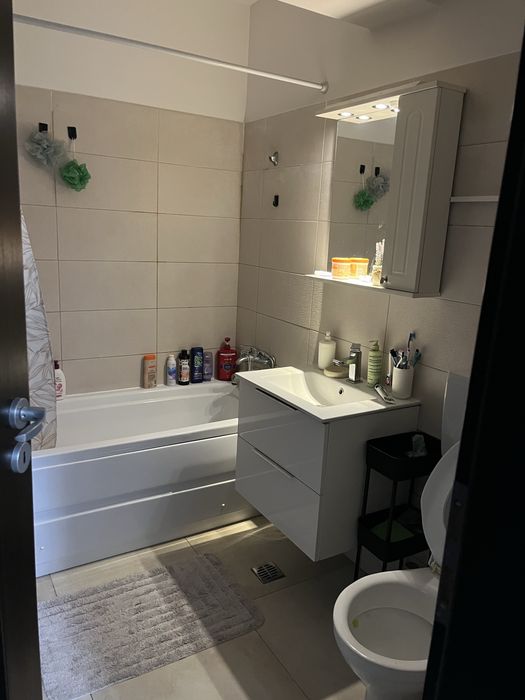 Vand apartament 3 camere+mansarda in Bragadiru