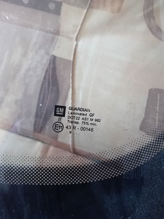Продавам Оригинално предно стъкло за Опел Зафира А  99г.