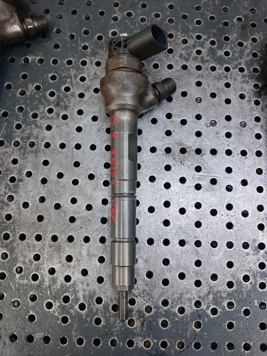 injector 1.6 tdi  cxx vw  golf 7 tiguan  audi a3 8v seat  leon skoda octavia 3   04l130277g