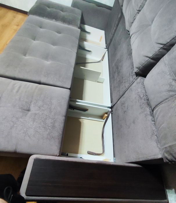 Диван в хорошем состояние