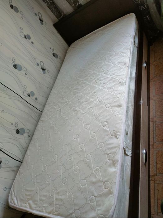 Кровать односпальная 200×90 с ортопедическим матрасом