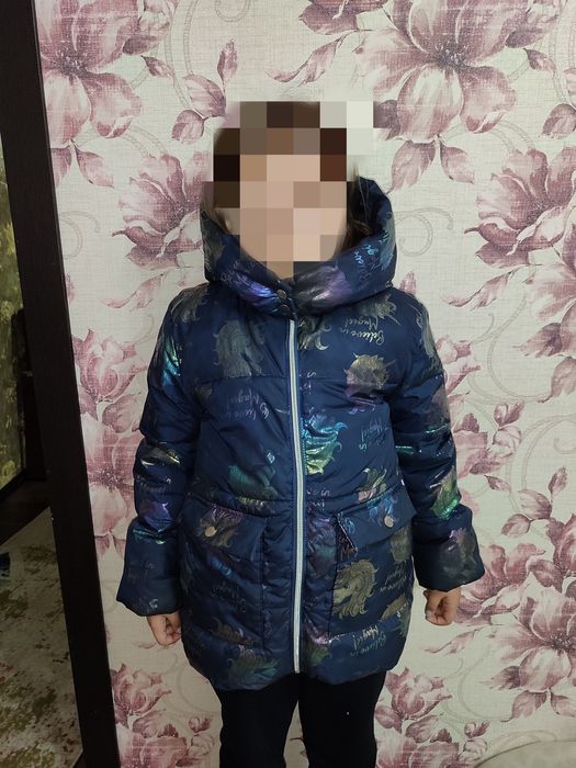 Продается демисезонная куртка на девочку