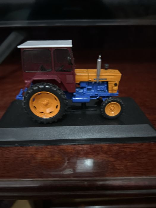 Tractor utb 650 scara 1/43