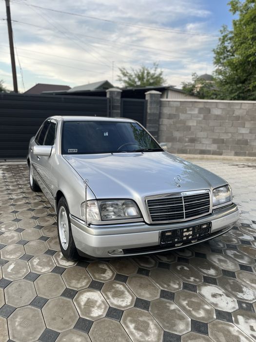 Mersedes C-class 230