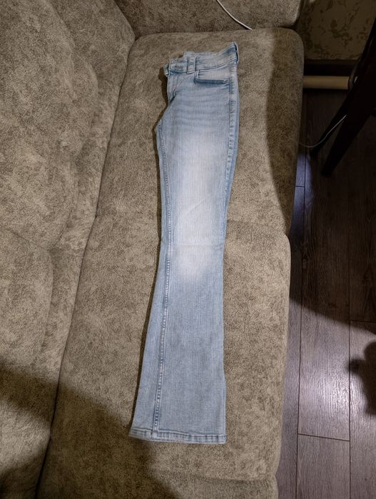 Джинсы bootcut HM