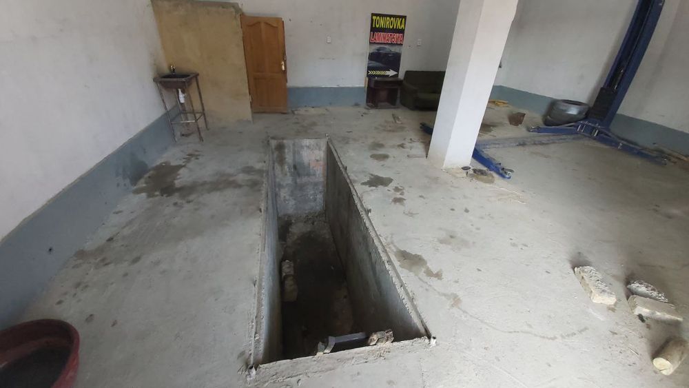 Avto Servis Arendaga beriladi