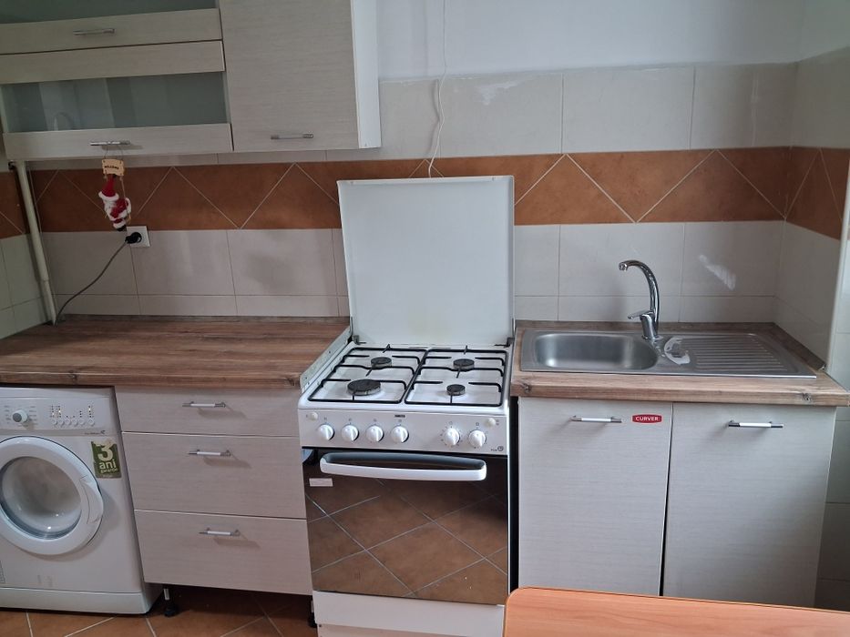 ÎNCHIRIEZ apartament Cantemir - Palas