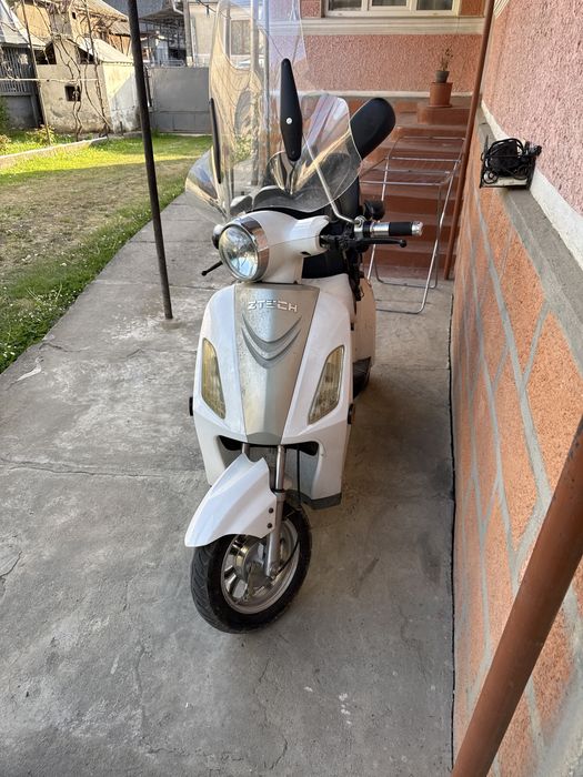 Tricicleta electrica cu doua locuri utilizata dar in stare foarte buna