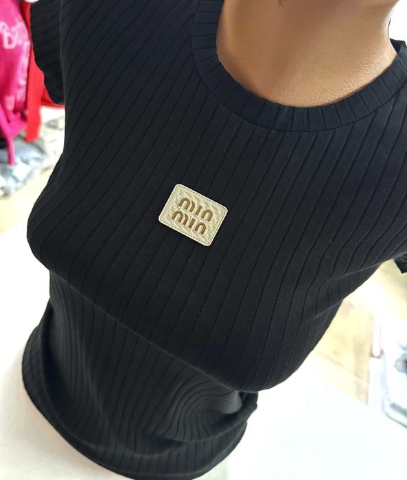 Дамски блузи с къс ръкав