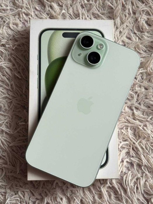 iPhone  15 128 GB