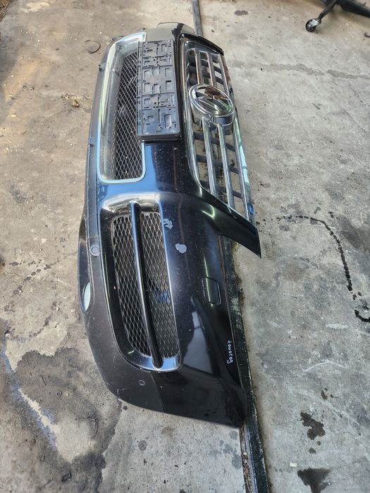 Предна броня тоарег 2004г