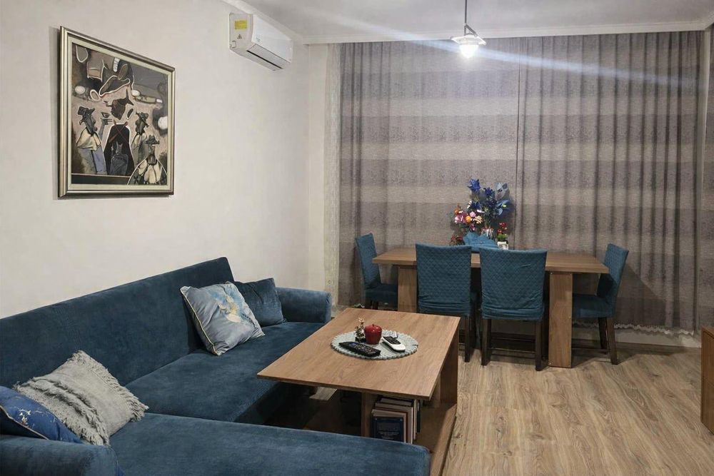 Двустаен апартамент в ж.к. Кръстова вада.