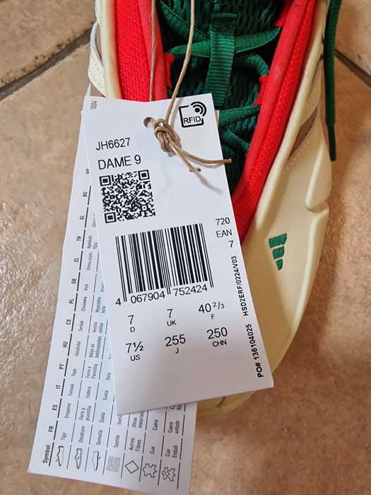 Adidasi Adidas Dame 9