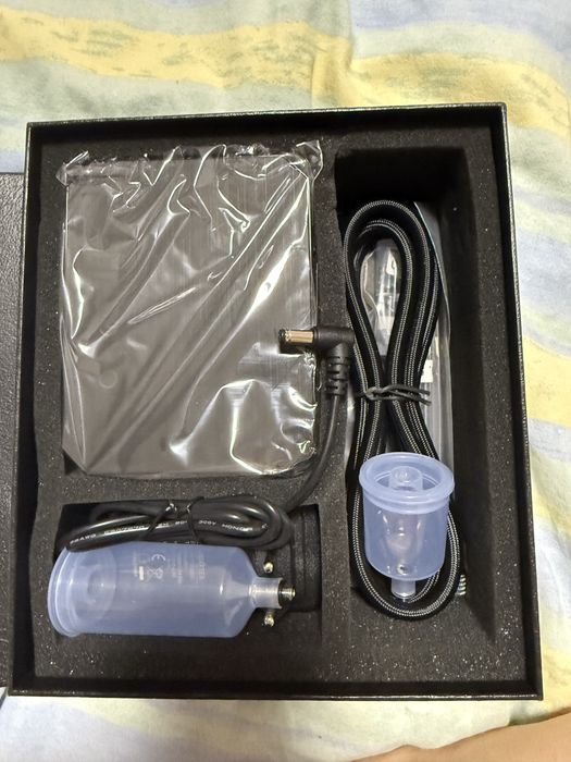 аерограф (airbrush kit) с преносим USB компресор.