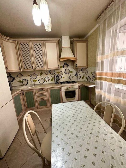 Продается 2-ком кв район 8-школа