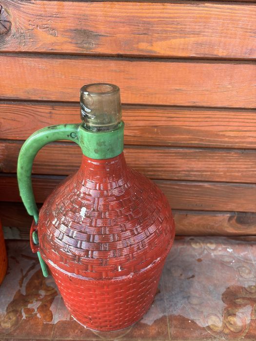 Стари плетени дамаджани