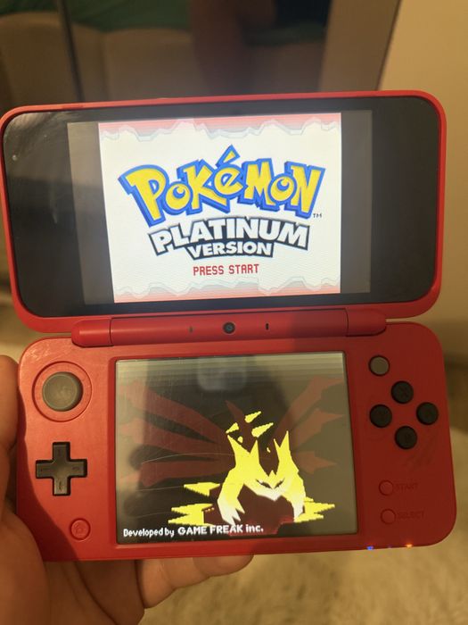 Nintendo 2DS XL Pokeball Rar