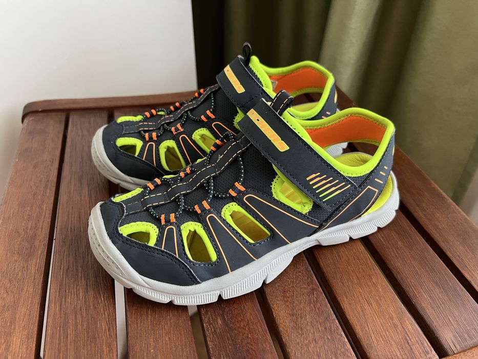 Skechers sandale