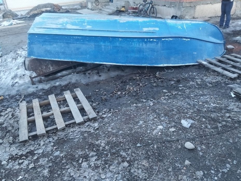 Продам лодку прогресс 4