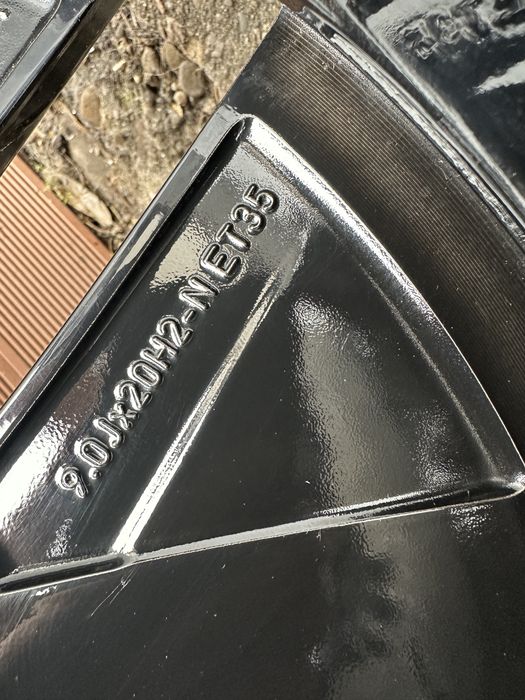 Jante FORD CAPRI / EXPLORER / 235 50 20 / 255 45 20 Continental vara