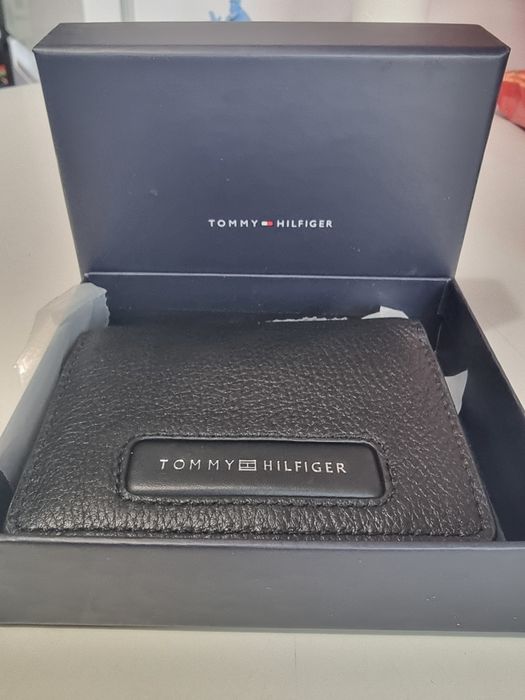 Portofel bărbați Tommy Hilfiger original - NOU în cutie (Piele naturală)