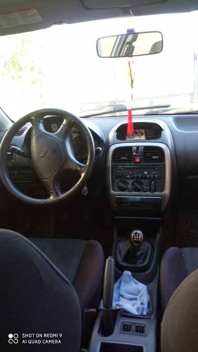MITSUBISHI Carisma 2004 — imagine 2