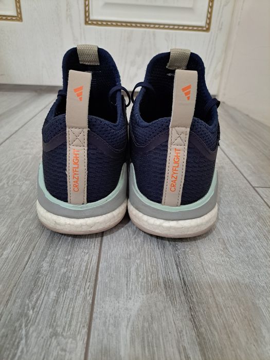 Adidas кроссовки