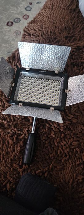 Продам фонарь для сьемок