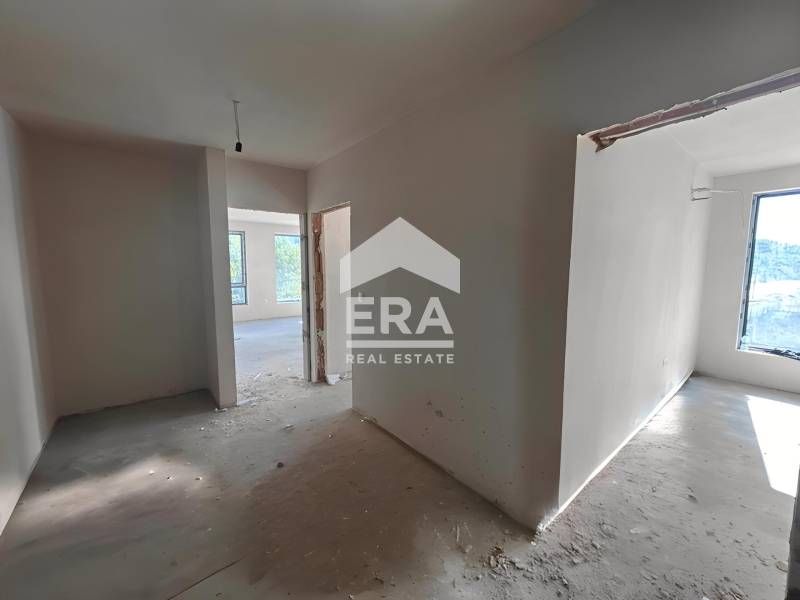 Продава се Тристаен апартамент в Варна, Възраждане 1 - 95 кв.м за 966 €/кв.м - Снимка #4