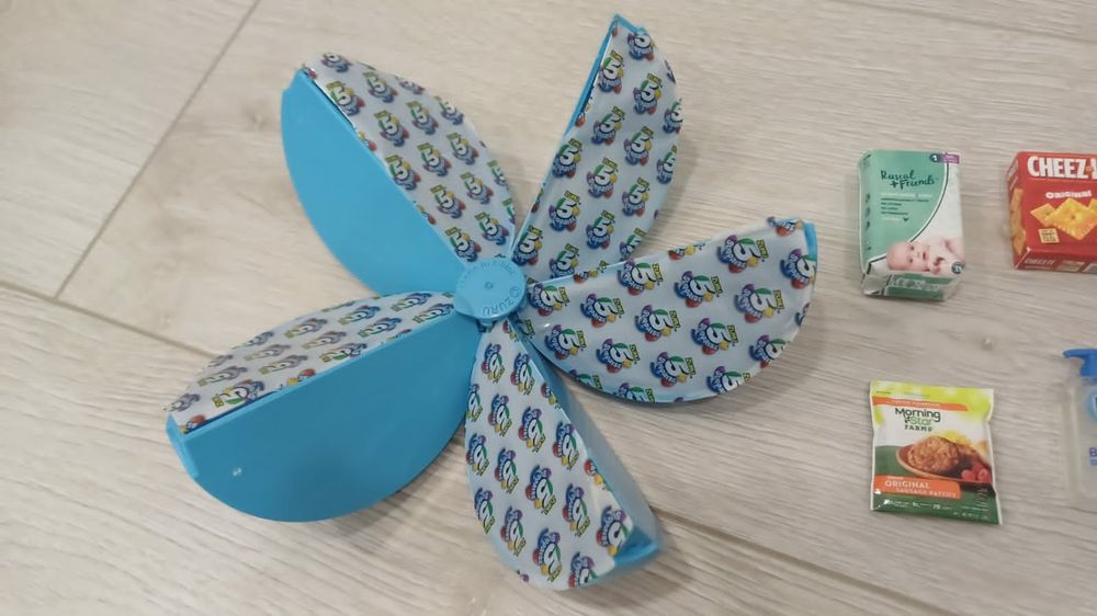 Игрушка шар Mini brands