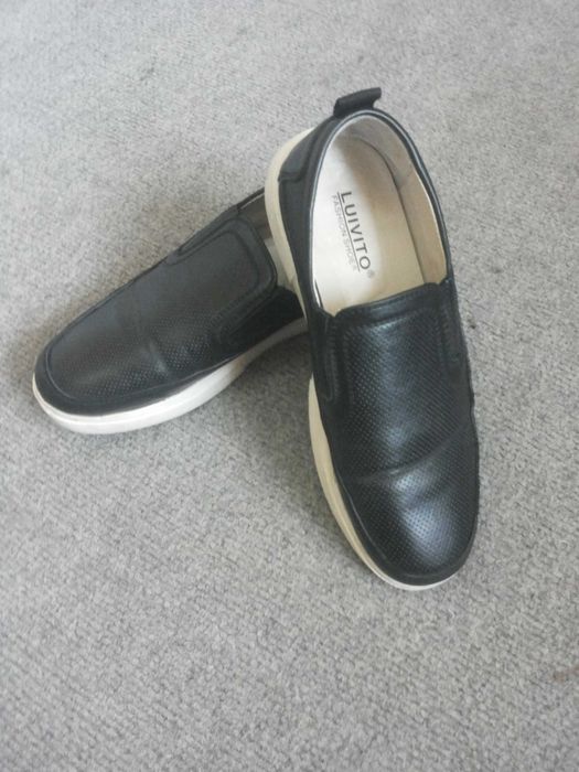 Детские подростковые кроссовки, ботинки. Размер 40