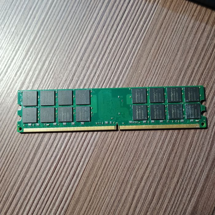 Оперативка 2 ГБ DDR2