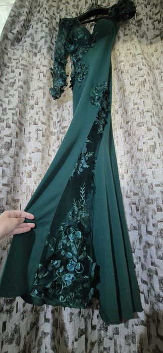 Rochie elegantă de culoare verde!