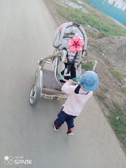 Продам коляску б/у