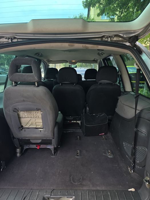 De vinzare ford galaxy 2004