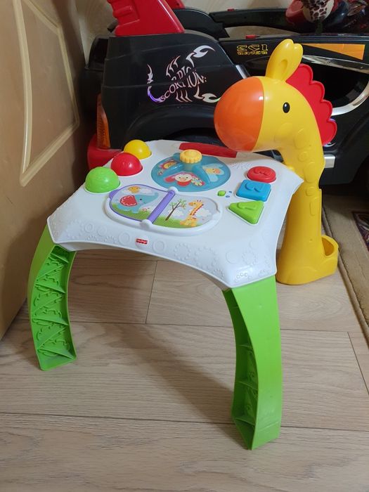 Обучающий музыкальный столик fisher price