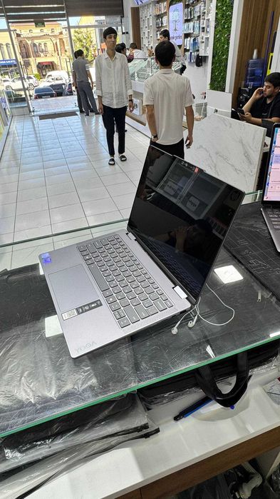 Lenovo Yoga ultra7 ekran14