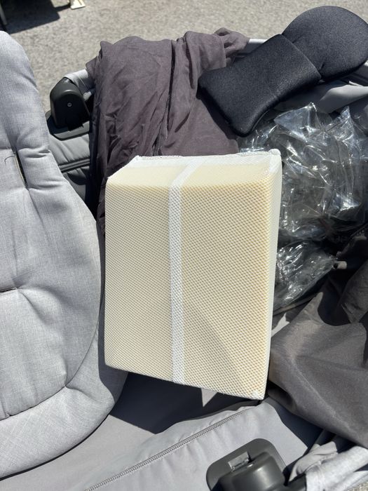 Stokke два коша+всички аксесоари(буквално нова)