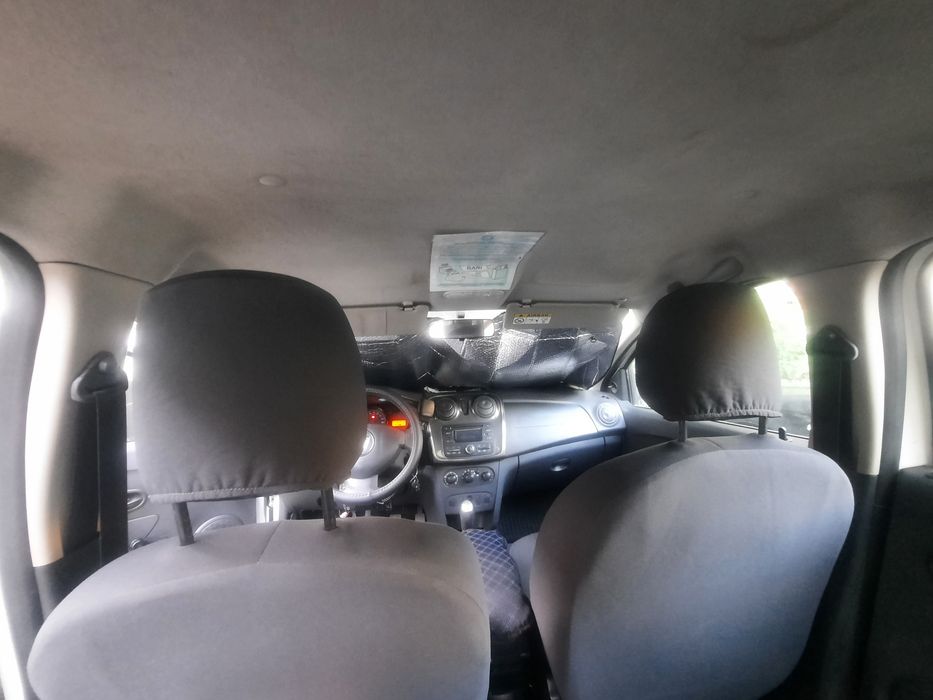 Taxi Logan 2015 E 6
