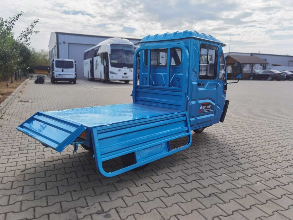 Triciclu electric cu cabina Breckner Max 2000 W fara permis