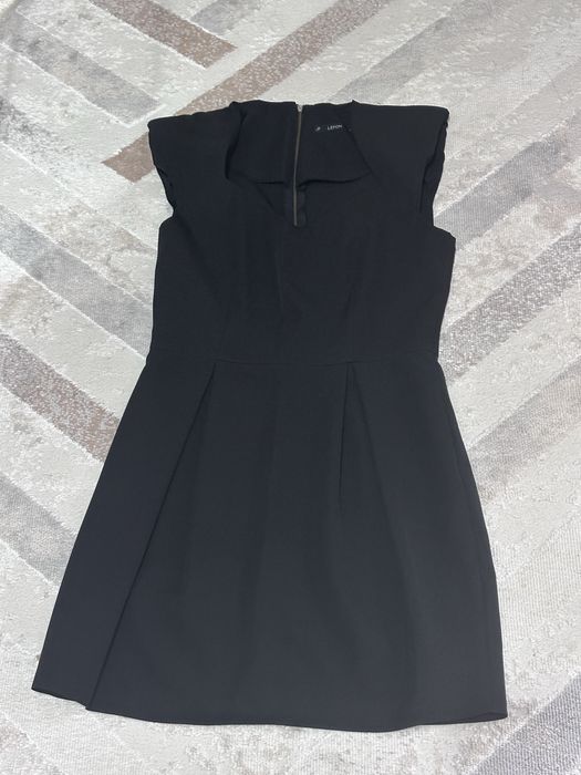 Продам платье женское